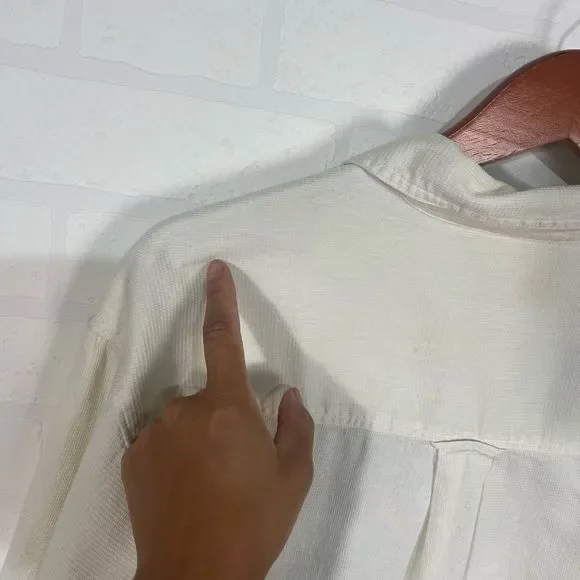 Disney Store Button Down Shirt Womens Size L Off White Pooh Embroidered - Picture 13 of 16